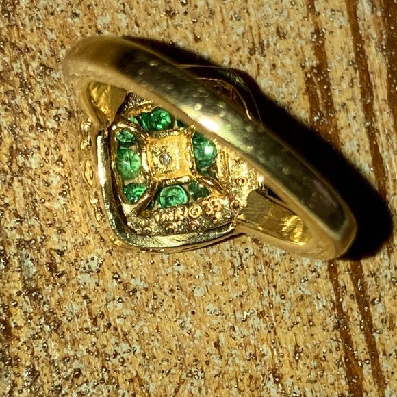 14k Emerald Diamonds - Picture 9 of 10